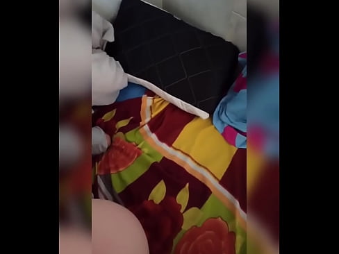 ❤️ Mwenzangu anakaa peke yake nyumbani kwa sababu mume wake anaenda likizo na mimi huchukua nafasi hiyo kumlamba na kumjaza maziwa. Ponografia tu ❌