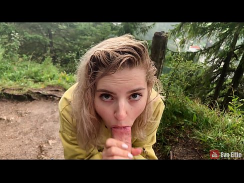 ❤️ Msichana akimeza mate baada ya kupigwa risasi hadharani - Eva Elfi Ponografia tu ❌